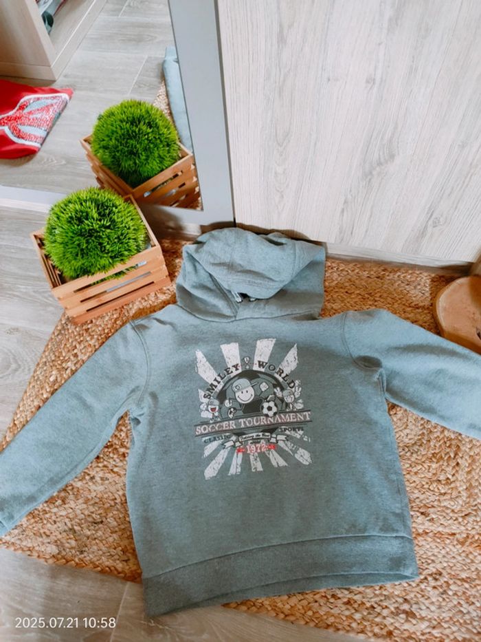 Sweat à capuche 8 ans