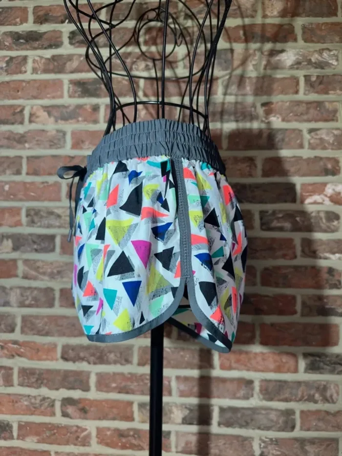 Short blanc à motifs triangle multicolores Undiz XS - photo numéro 6