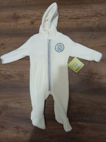 Combinaison neuve 6 mois