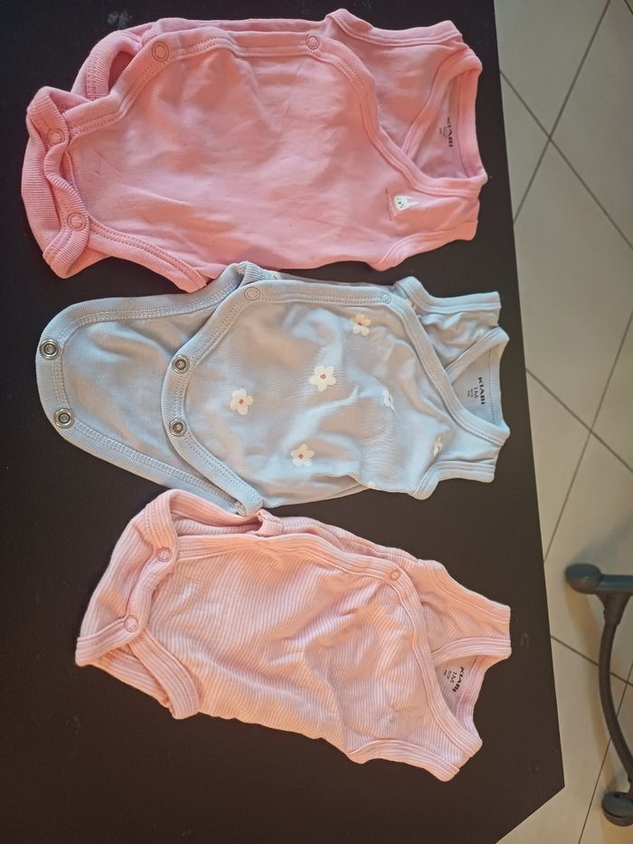 Lot 3 bodys marcel bebe filleh - photo numéro 2