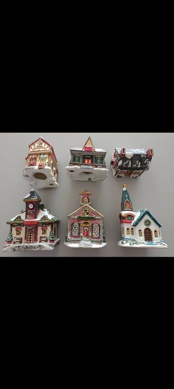 Lot de petites maisons pour Village de Noël 
