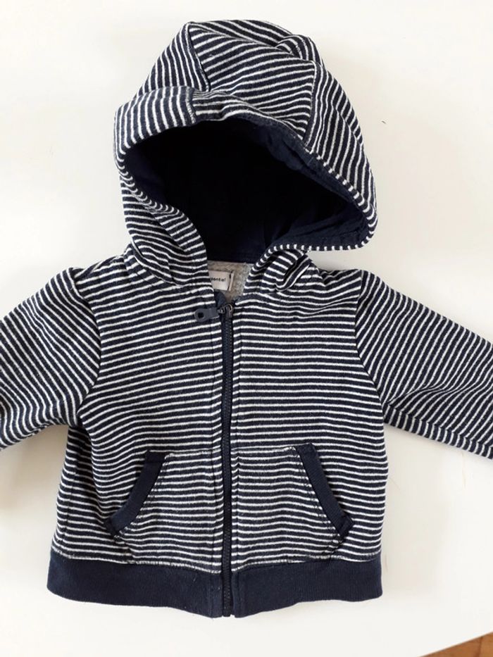 Sweat à capuche zippé