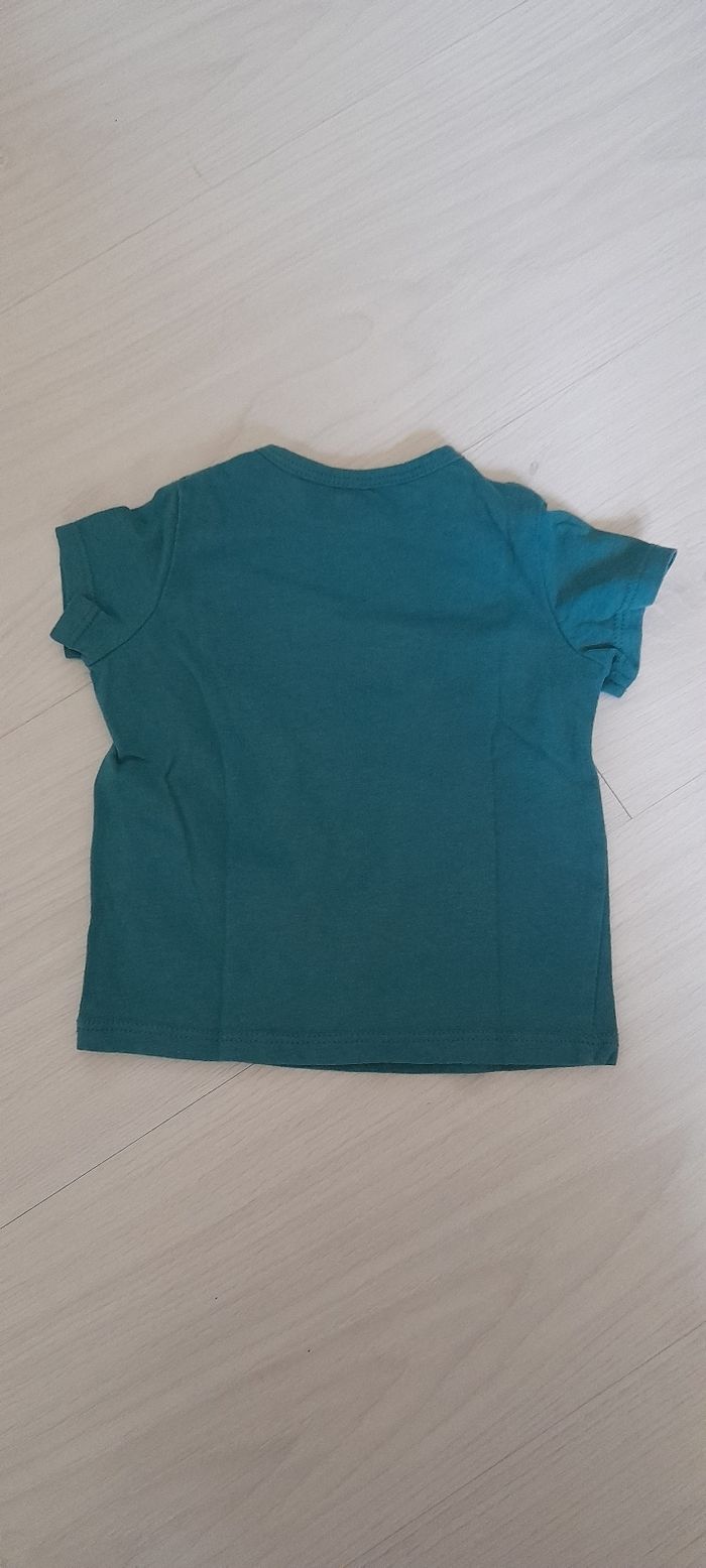 Tee-shir T 6 mois - photo numéro 3