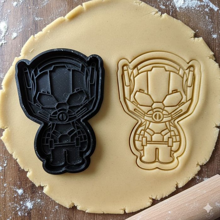 Emporte-pièce Ant-Man 8cm pour biscuits et pâtisseries créatives