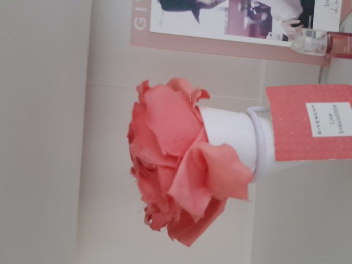 Parfum Givenchy avec Présentoir - photo numéro 3