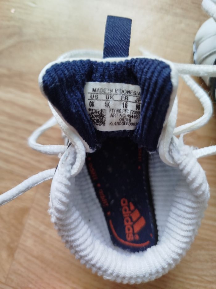 Chaussures adidas pointure 16 - photo numéro 5