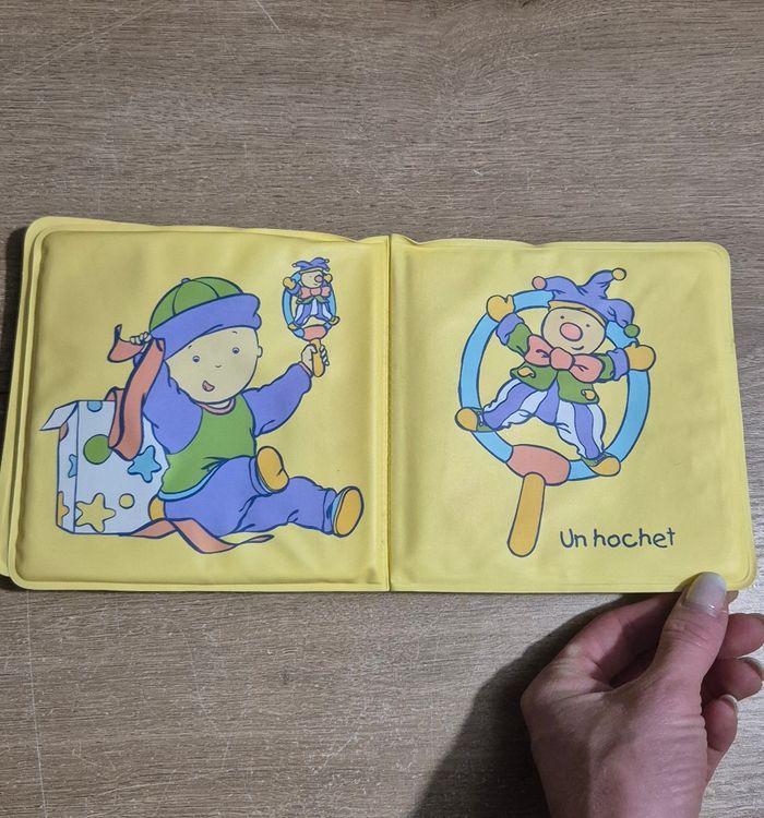 Livre de bain Bébé Caillou - photo numéro 6