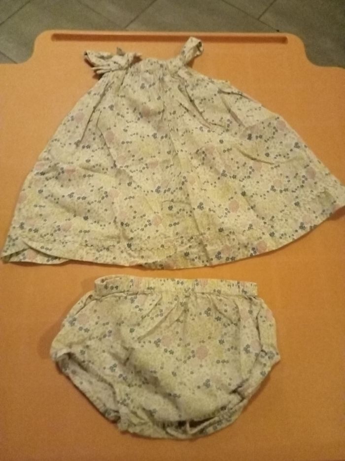 Robe a bretelles et sa culotte