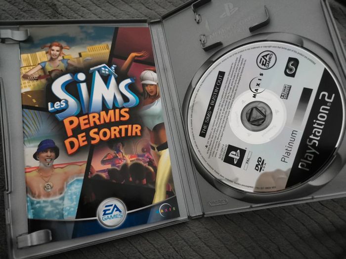 Les Sims permis de sortir ps2 complet - photo numéro 3