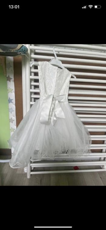 Robe blanche dentelle cérémonie