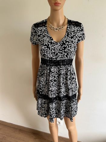Robe courte blanche et noire le Temps des Cerises taille XS jamais portée