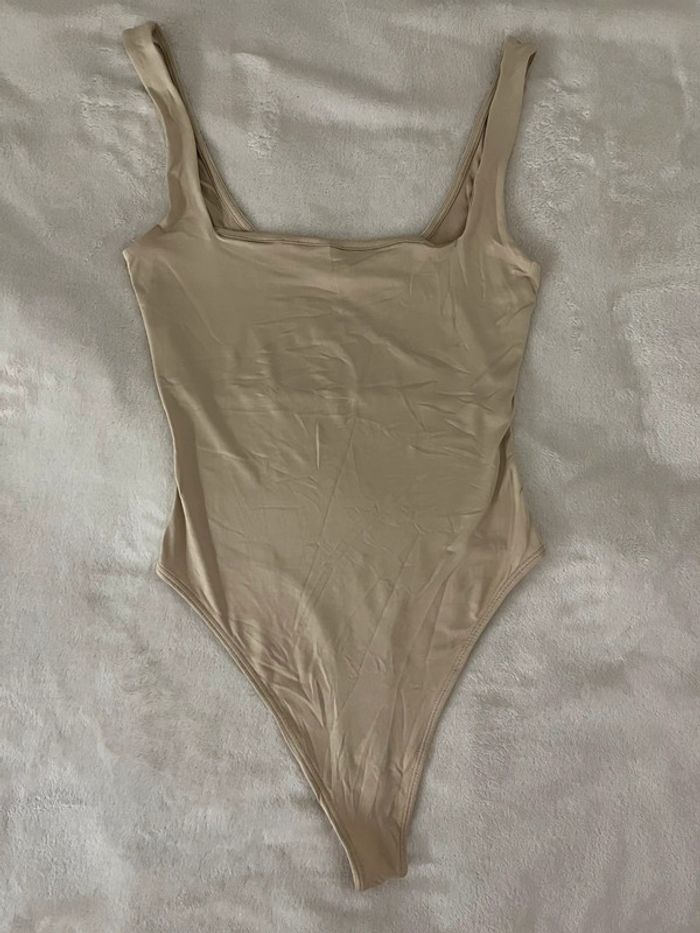 body beige Bershka - photo numéro 2