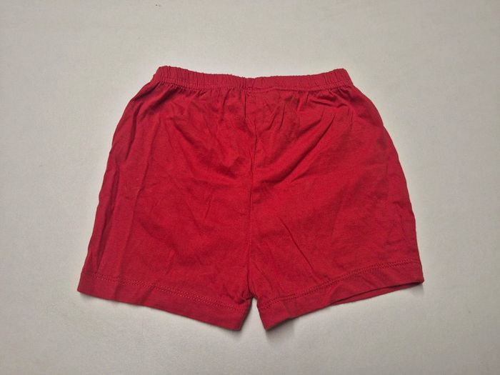 Short rouge 18 mois sans garguette - photo numéro 3