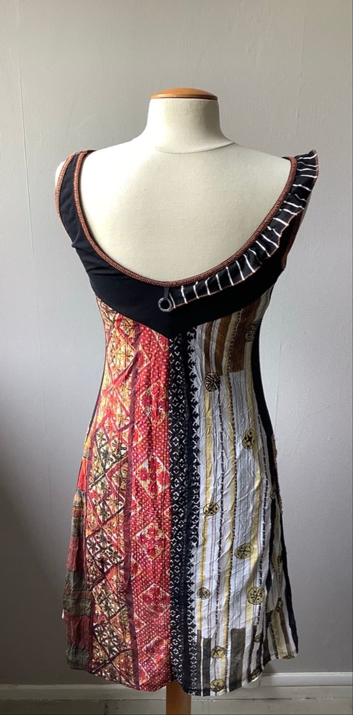 Robe Save The Queen - taille M - Made in Italy - photo numéro 5