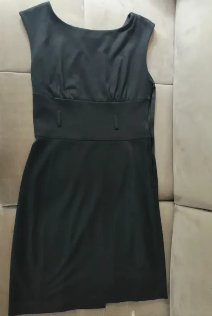 Robe noire taille haute