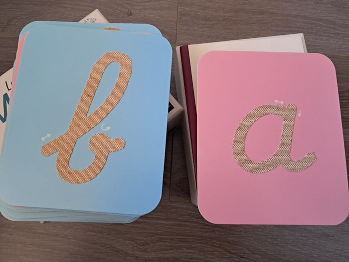 Le coffret Montessori des lettres rugueuses de Balthazar - photo numéro 3