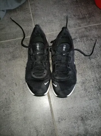 Baskets Nike Pointure 38,5