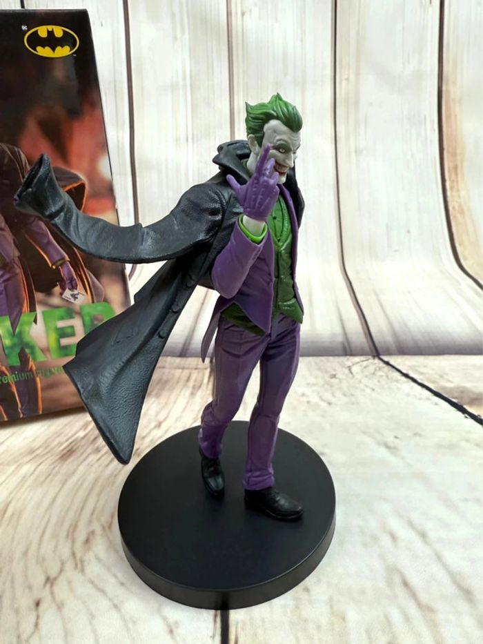 Figurine DC Batman - the Joker -  import Japon - photo numéro 9