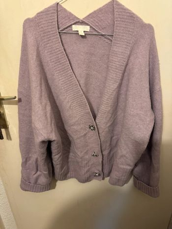 Gilet violet  bouton bijoux lilas h et m taille l