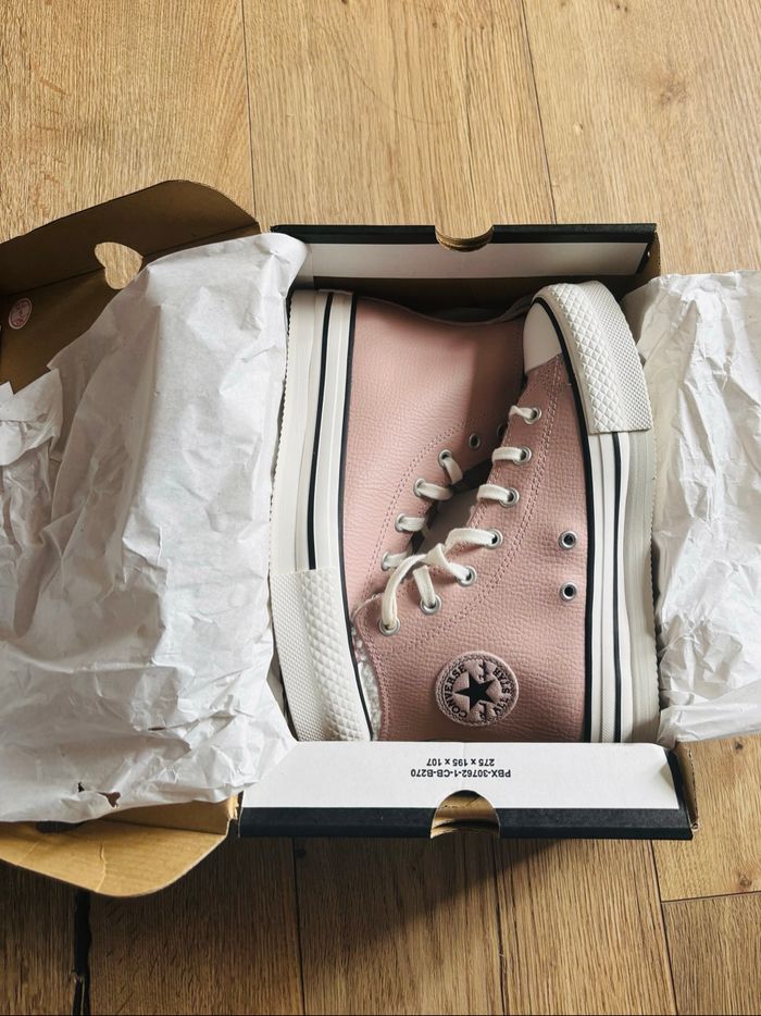 Converse neuve - photo numéro 2