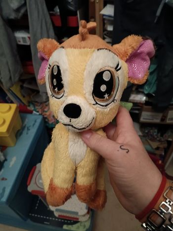 Peluche bambi 25 cm env coup de stylo dans l'œil et prénom sur étiquette