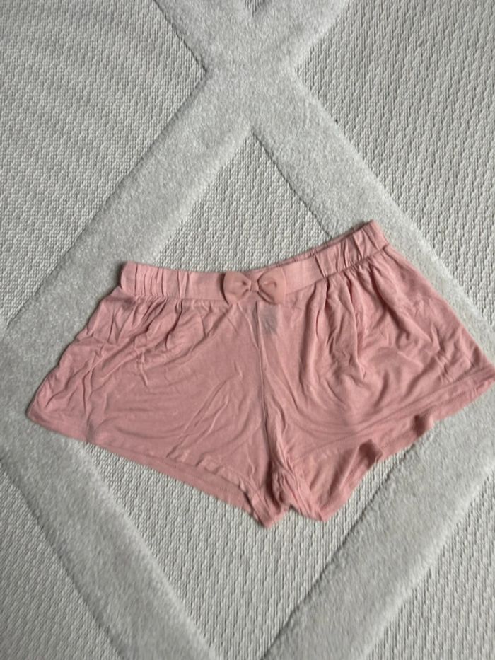 Short undiz