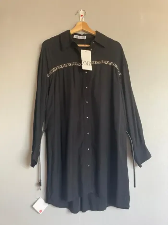 Robe été noire Zara - taille S - neuve avec étiquette - photo numéro 2