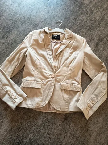 Veste tailleur taille 36 Jennyfer
