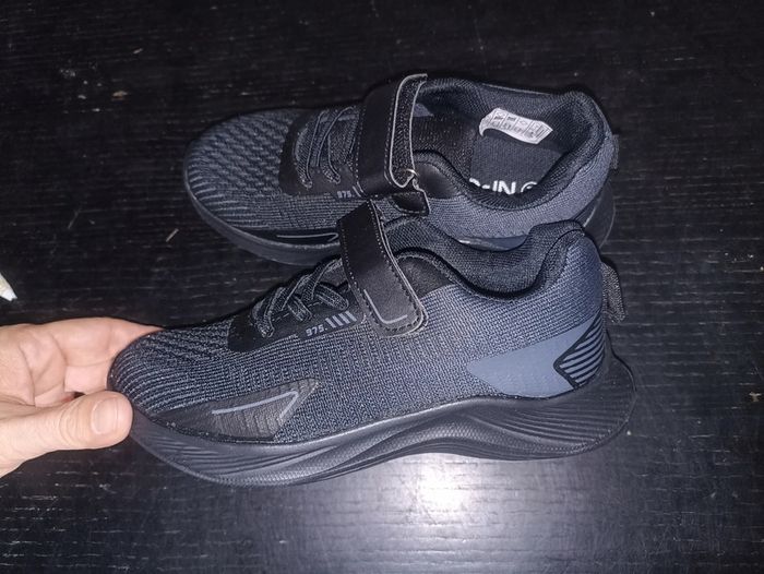 Basket noires taille 31