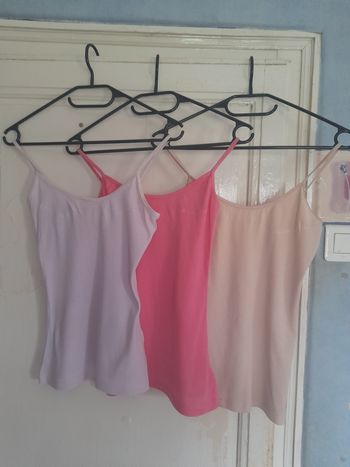Lot de 3 débardeurs, marque New look, taille XS