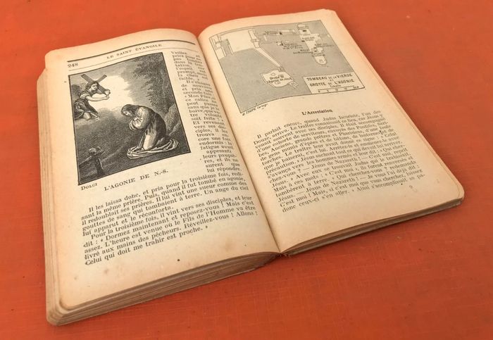 Le Saint Evangile 900e Mille par l' Abbé Vandenabeele Concordance et annotations - photo numéro 3