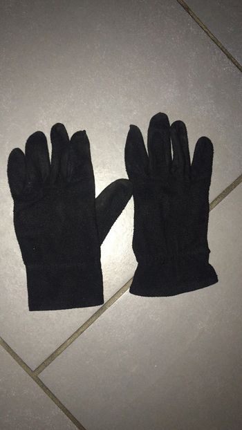 Gants noirs
