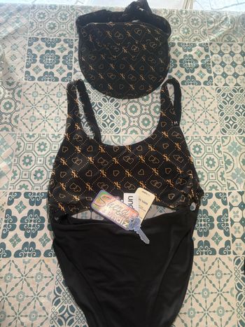 Maillot de bain 1 pièce avec casquette Undiz neuf