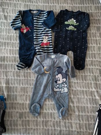 Lot 3 pyjama grenouillère Mickey Disney tout simplement 3 mois