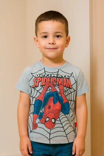 Tee-shirt Spidermam taille 4/5 ans