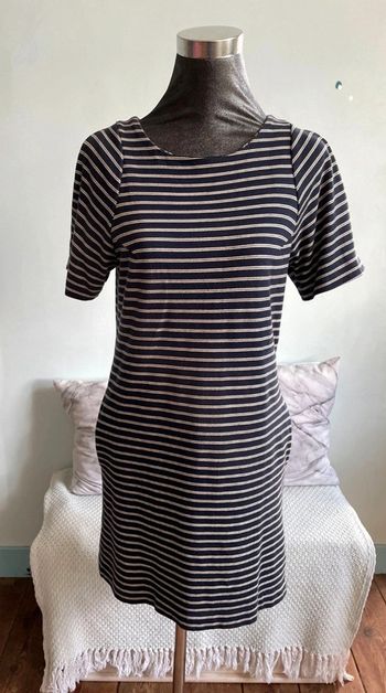 Robe marinière Mango.
