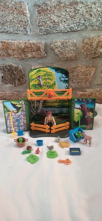 Décor paysage transportable avec animaux de forêt et soigneuse playmobil
