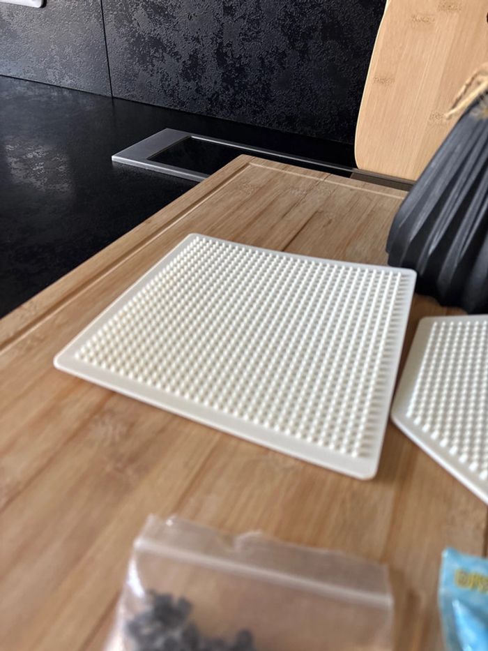 Lot pochoirs perles à repasser avec quelques perles - photo numéro 2