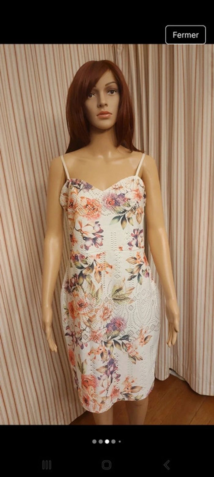 Jolie robe d'été Lipsy London eu 42 us 10 - photo numéro 3