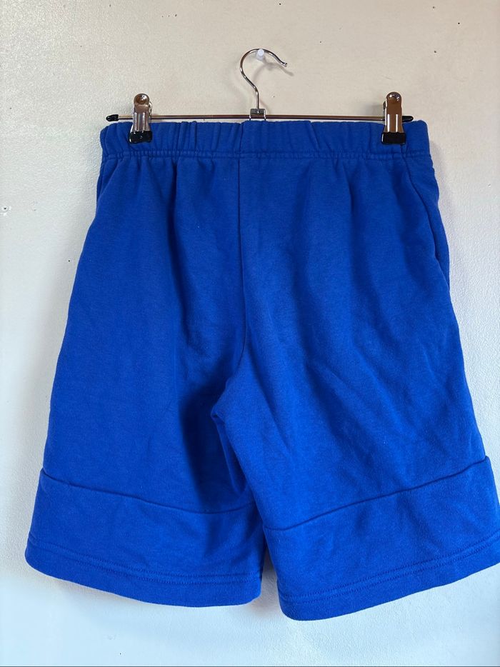 Short garçon taille 152 - photo numéro 4