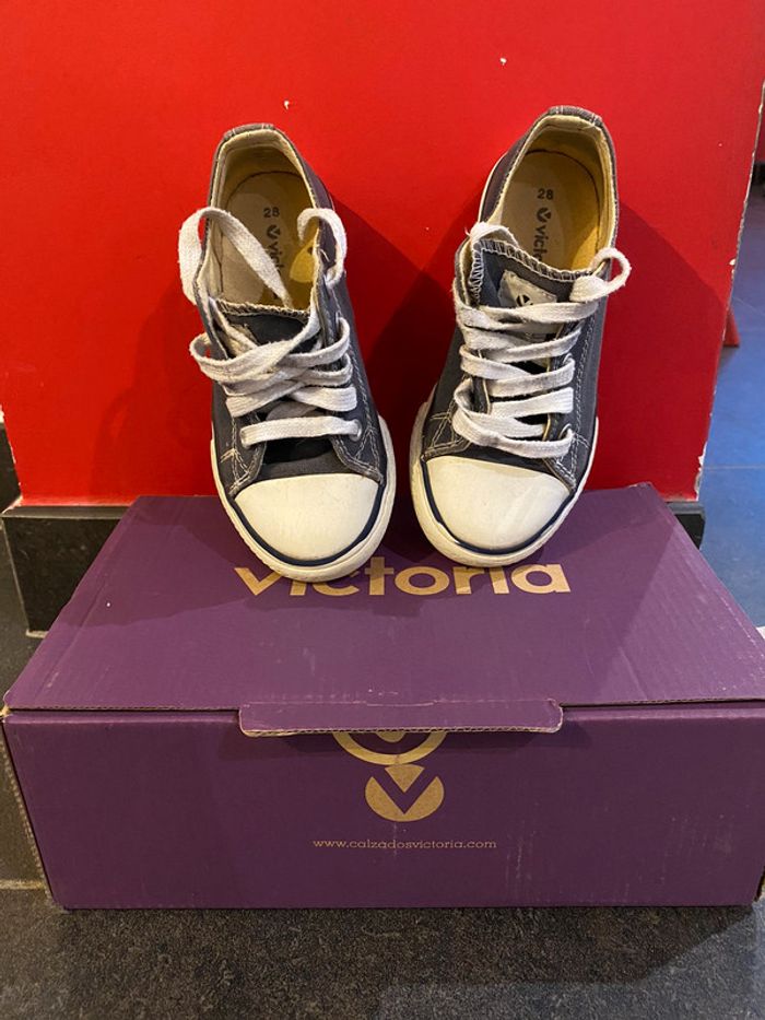 Baskets Victoria - photo numéro 2