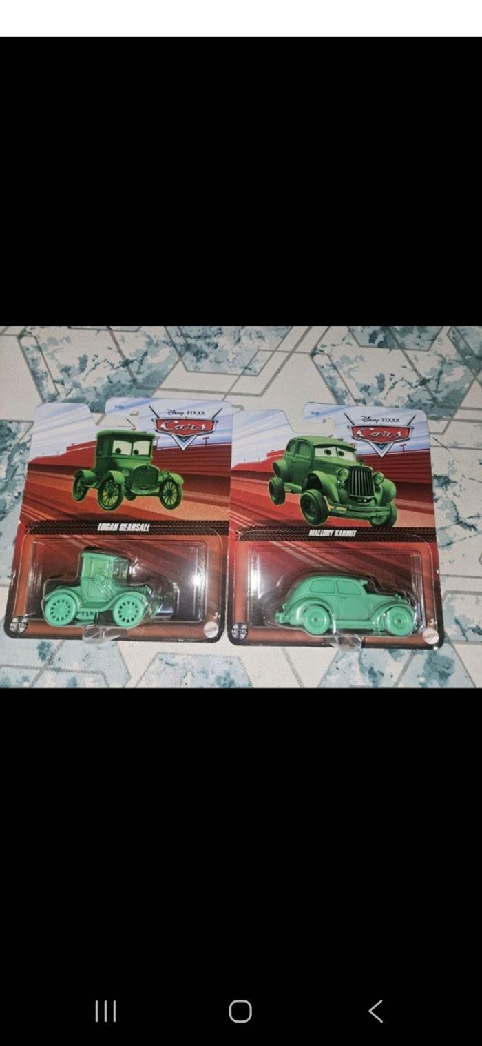 2 voitures cars Mattel neuves rare série spéciale