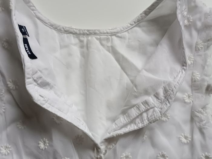 Jolie robe blanche sans manche de cérémonie - photo numéro 3