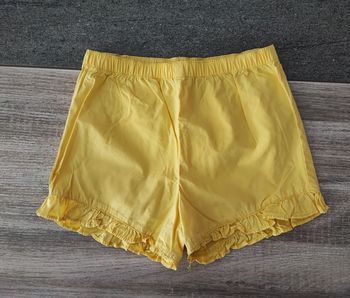 Short jaune