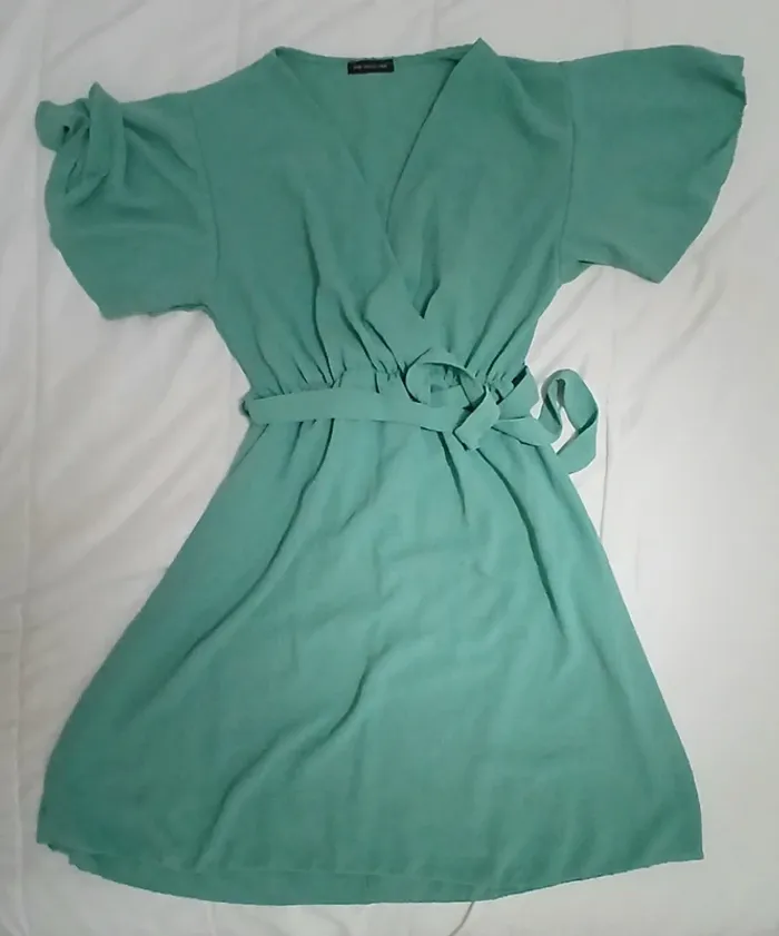 Robe courte verte d'eau taille 42