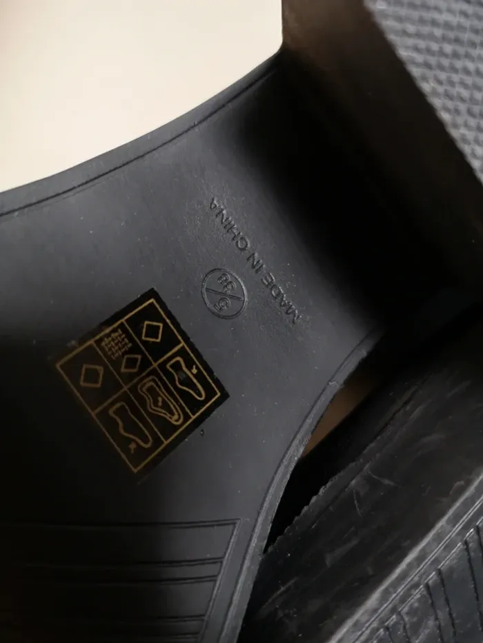 Chaussure noir en pointure 38 petit talon - photo numéro 5