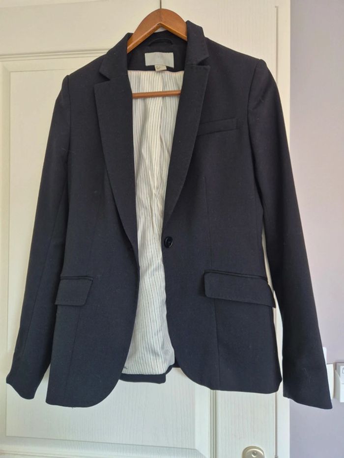 Belle veste H&M noire 40