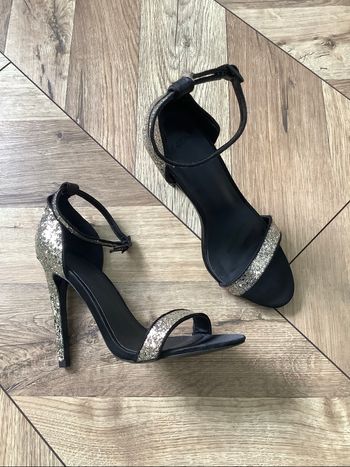 Chaussures sandales à talons  paillettes  Asos  37  Neuves avec étiquettes Vu sur noholita