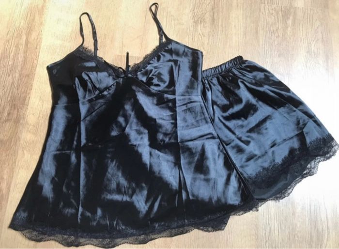 Ensemble pyjama noir avec short + débardeur, Taille S
