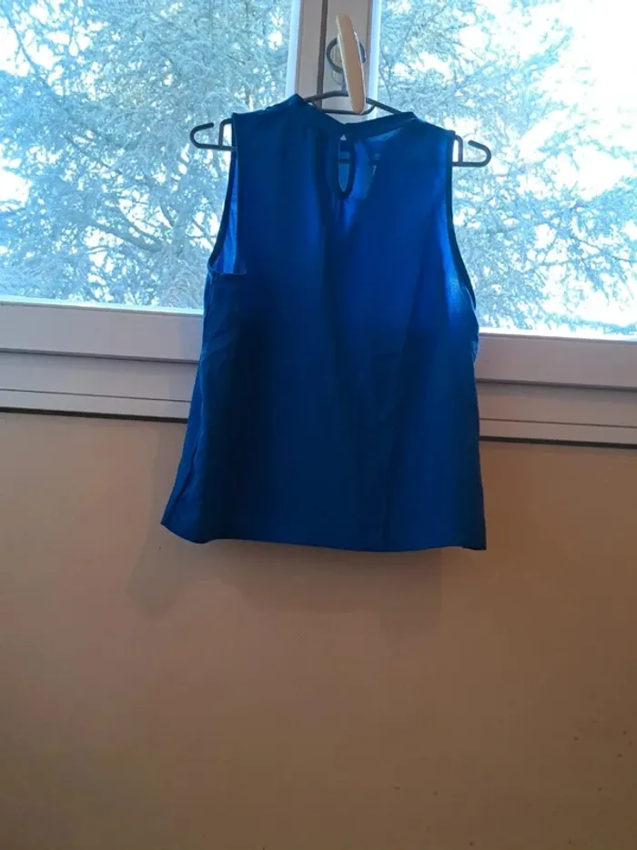 Haut bleue taille 36 marque jenifer - photo numéro 2